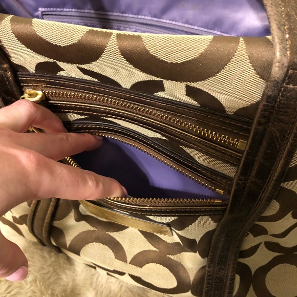 Coach Poppy Tote - Picture 3 of 8